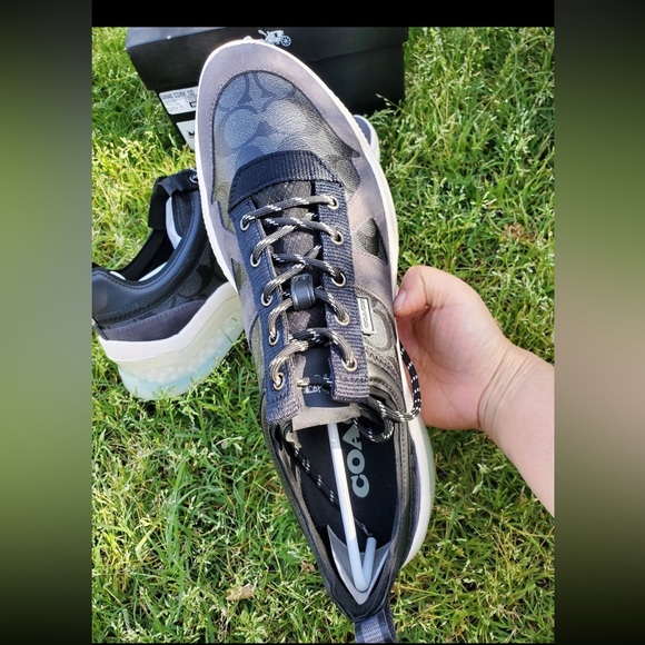 Coach shoes size 11.5 NIB - Picture 2 of 6